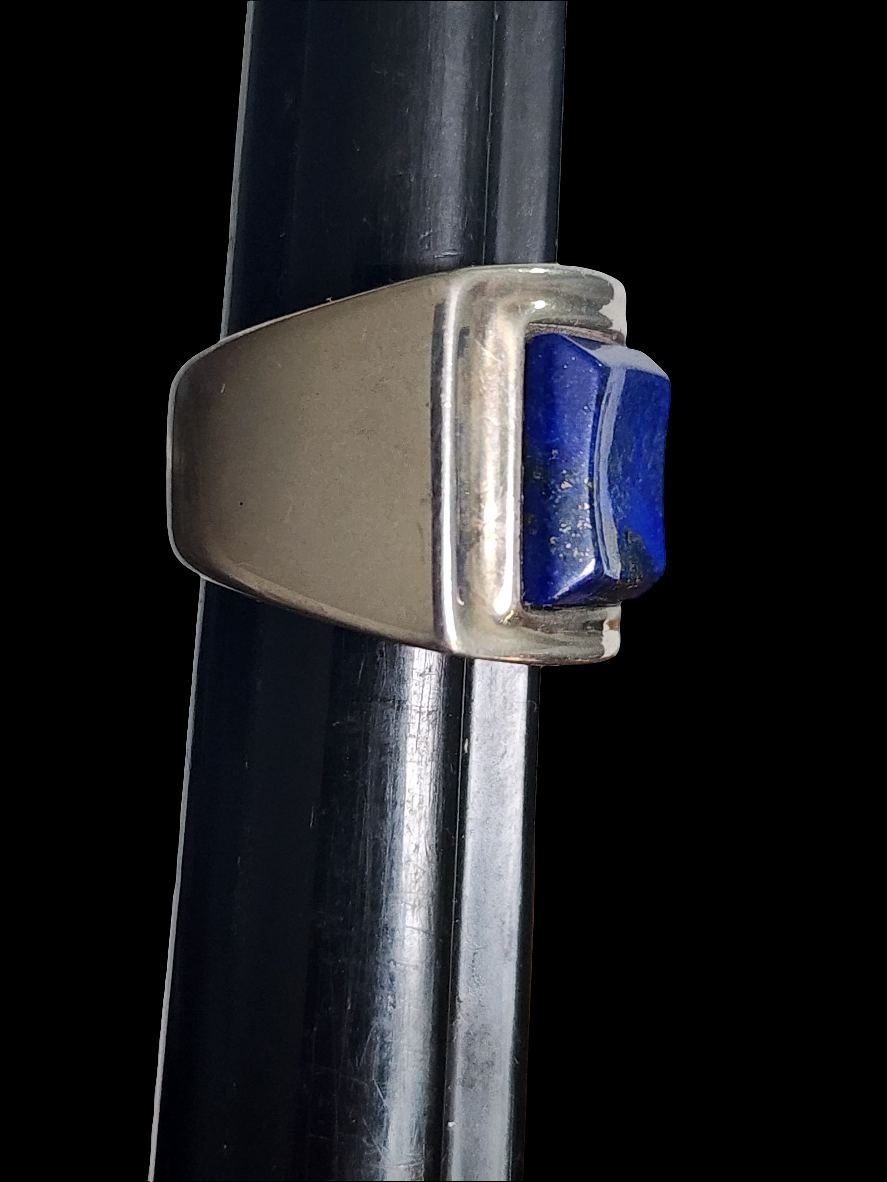 Vintage Sterling silver blue lapis Lazuli ring size 5.5