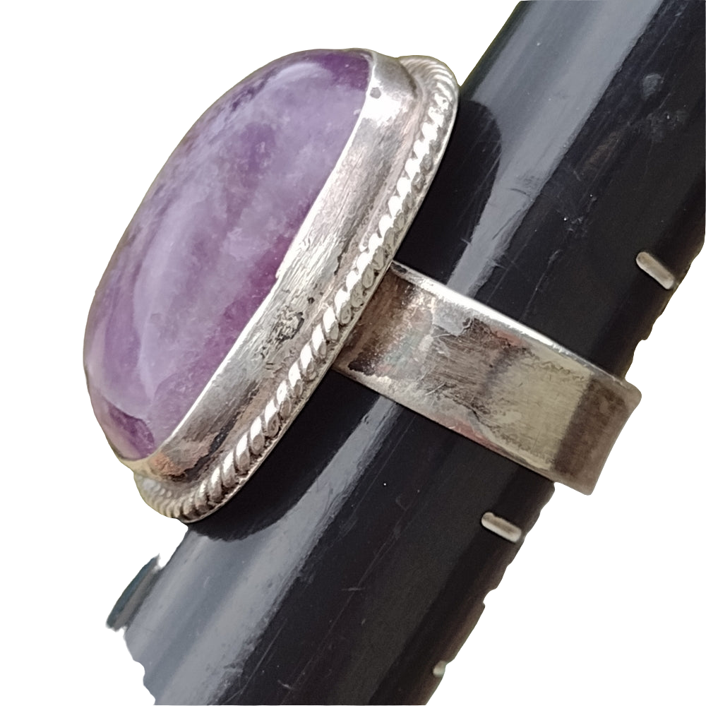 Southwestern sterling silver ring with purple stone size 5.75 fine jewelry