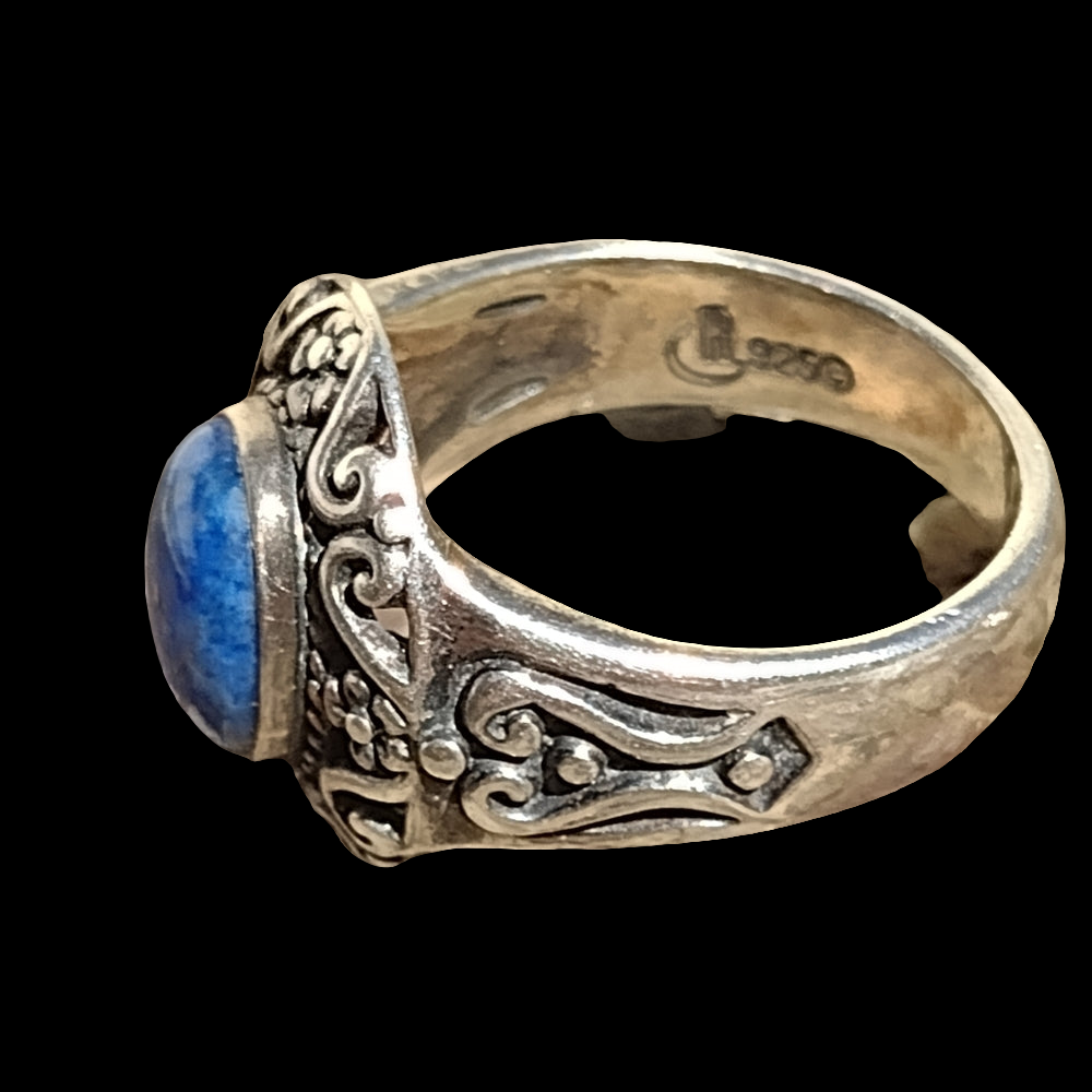 Sterling silver ring by Reliious by Carolyn Pollack size 7.75 blue stone jewelry