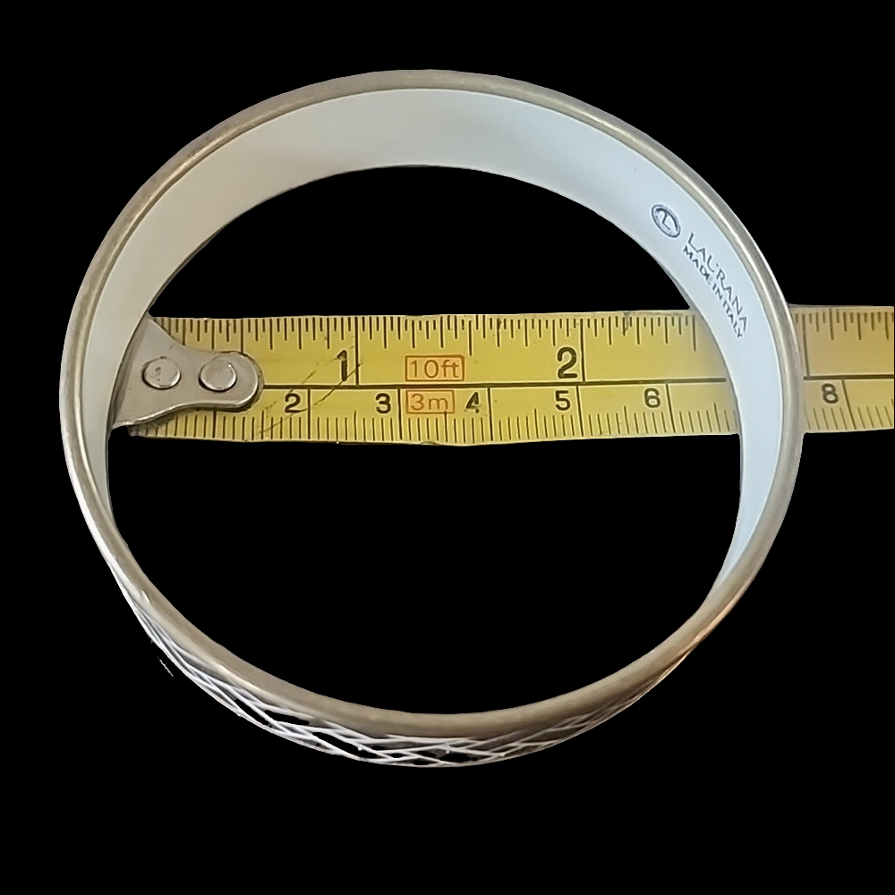 Laurana made in Italy designer fashion costume jewelry bracelet gold white tone