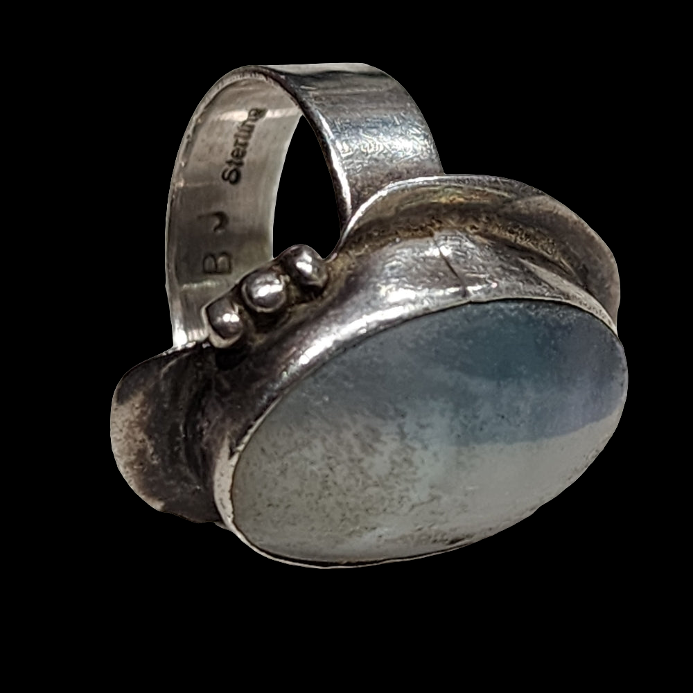 Sterling silver Native American mother of pearl ring size 7.25 Benjamin James