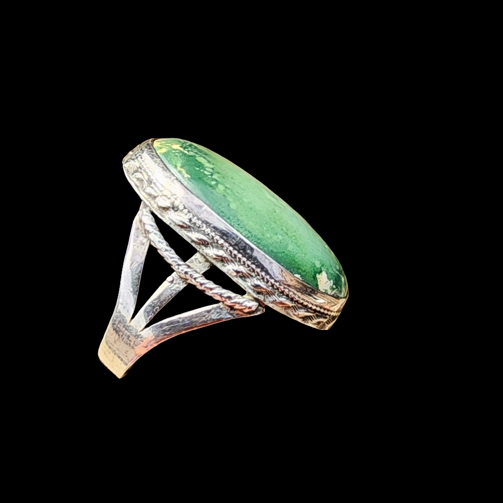 Sterling silver Native American green stone ring size 8 fine jewelry