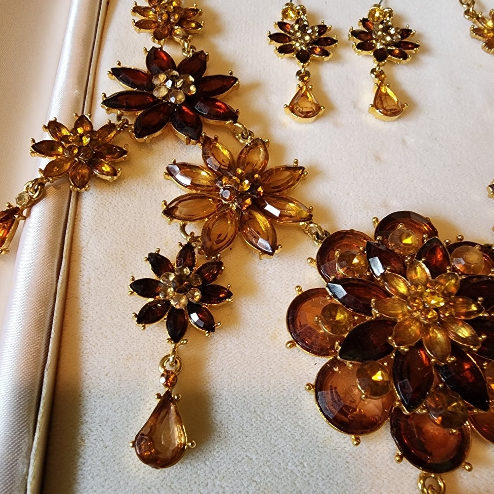 Floral Rhinestone necklace and earring set