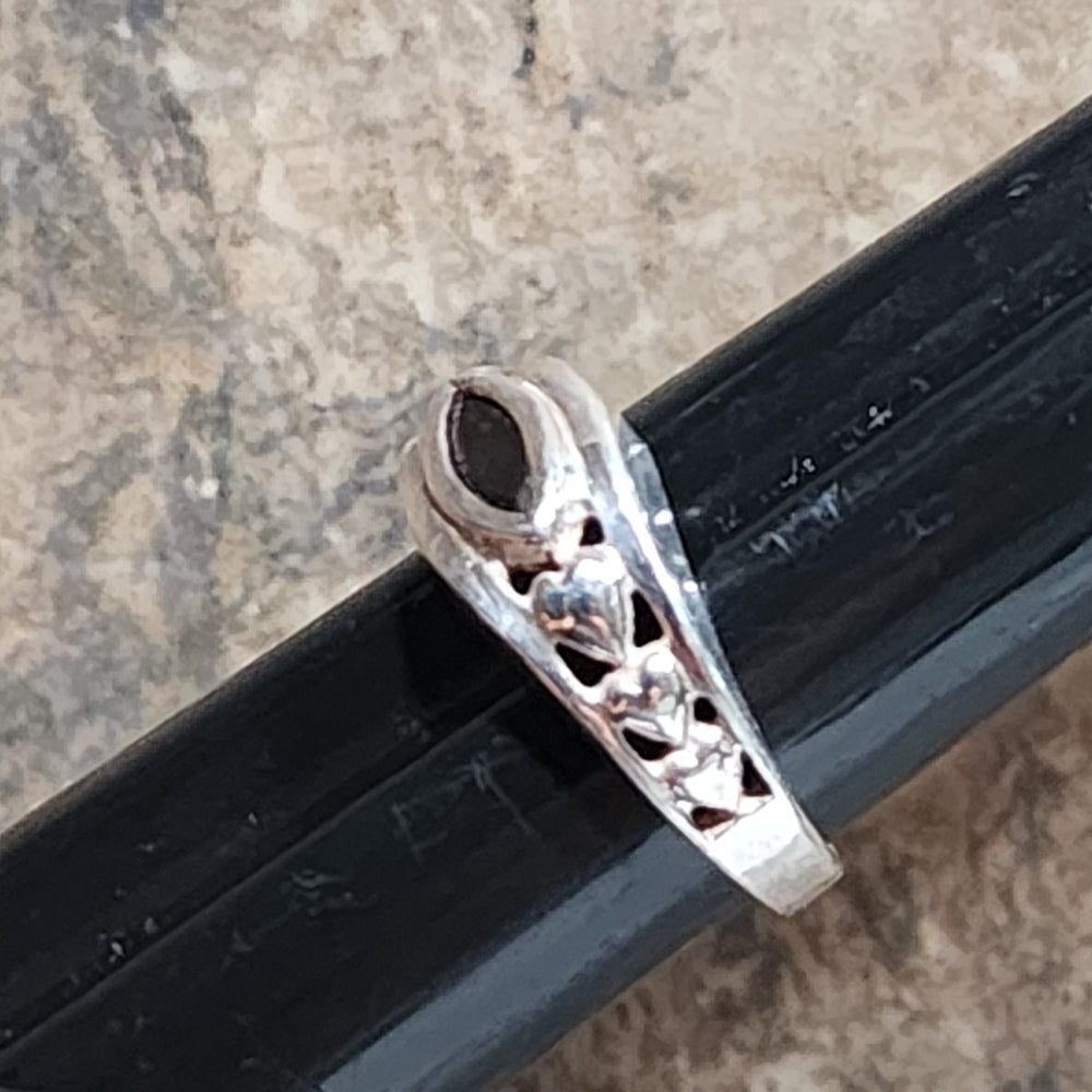 Sterling silver ring with red stone size 6