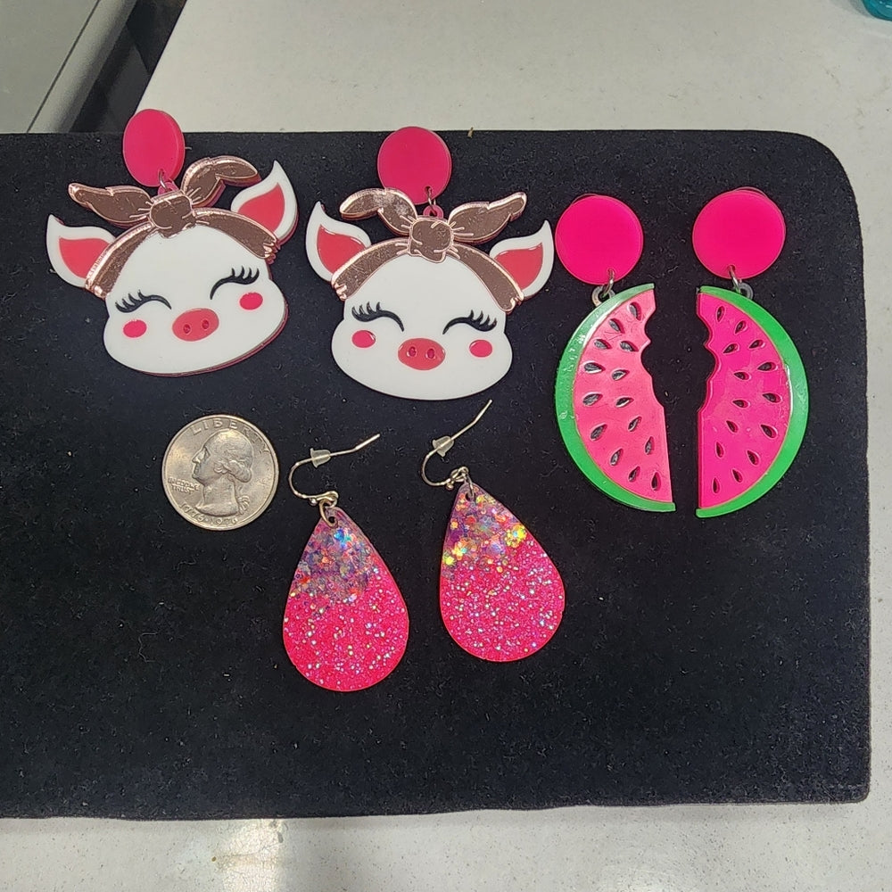 Fun summer jewelry lot of 3 earrings, pink tones, watermelon pigs.Sparkly chunky