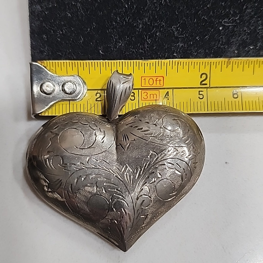 Vintage sterling silver puffy 3D heart pendant with scroll work design