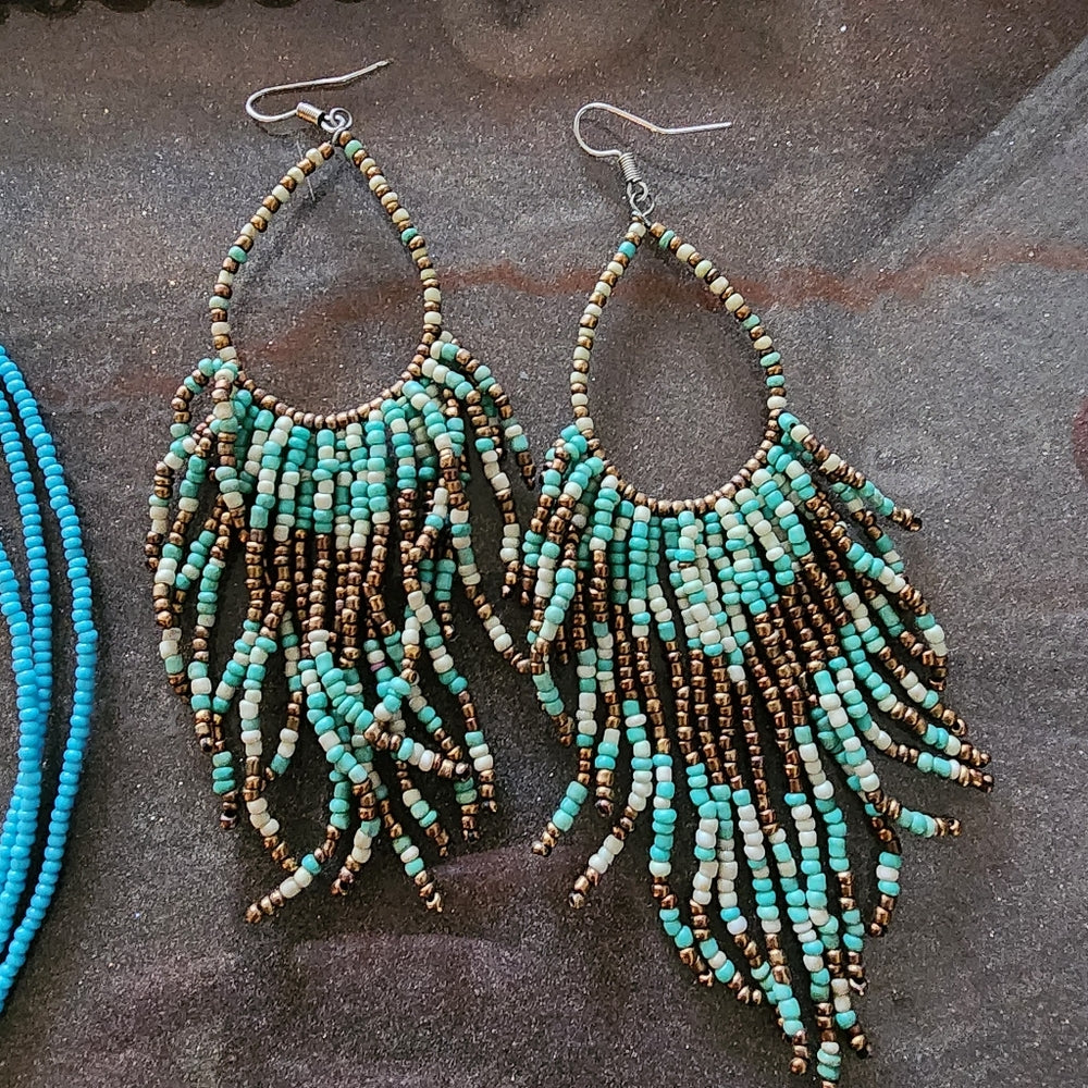 Costume Fashion jewelry bundle lot necklaces butterfly pin beaded earrings