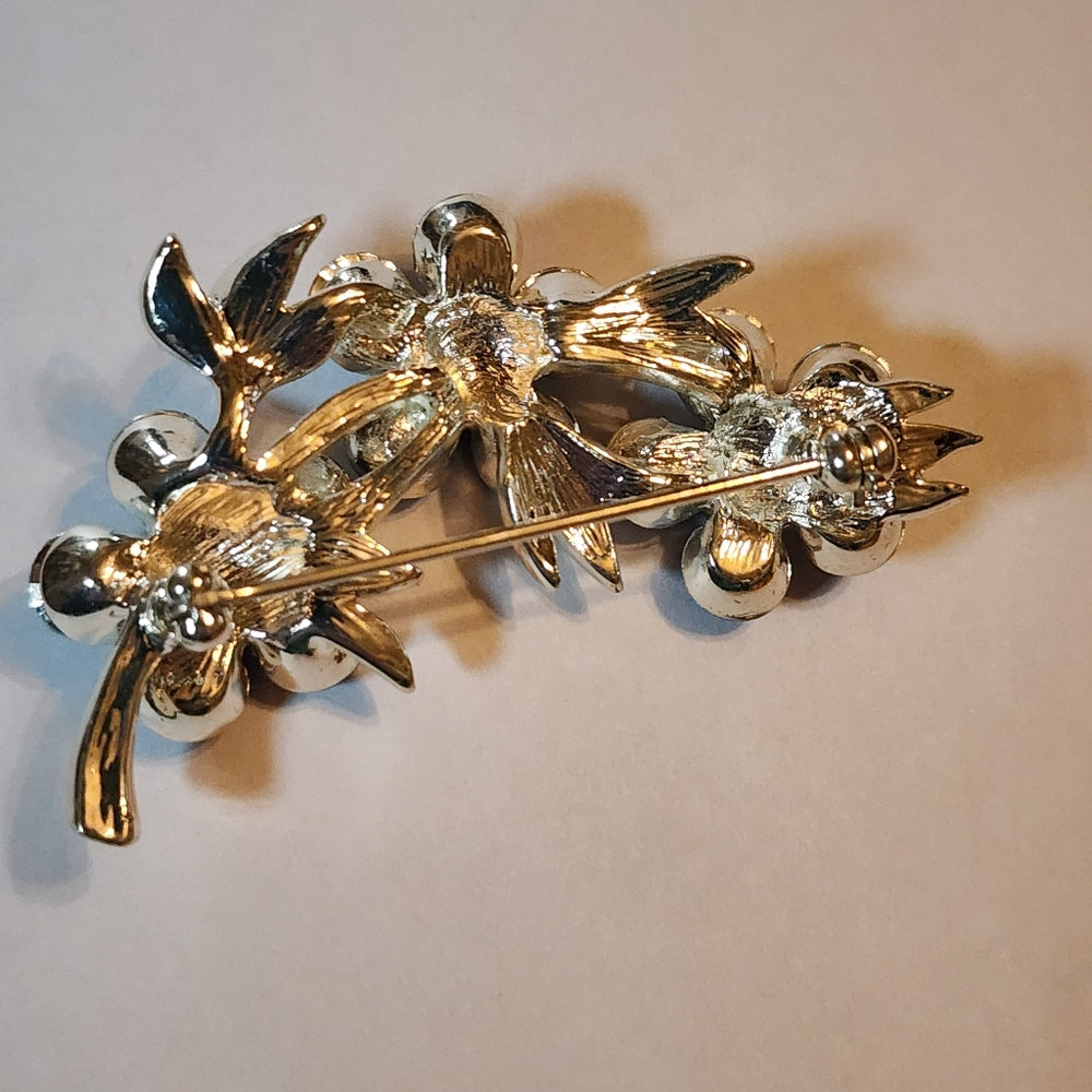 Blue Austrian crystal flower floral scarf pin brooch fashion costume jewelry