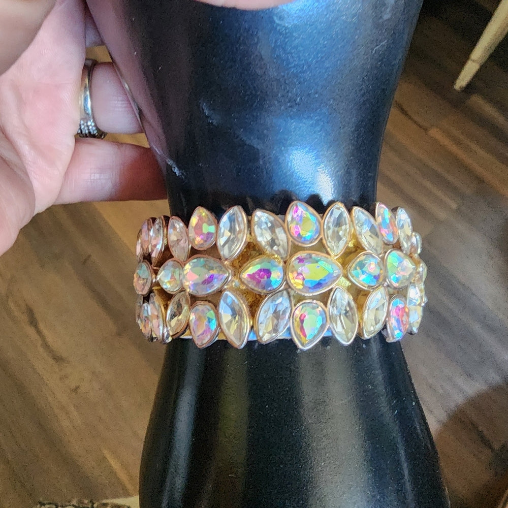Ann Taylor Aurora borealis rhinestone gold tone Chunky Bangle bracelet designer