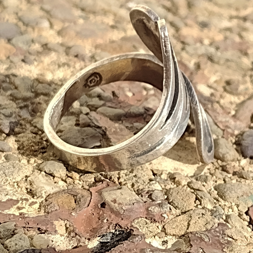 Vintage tasco Mexico sterling silver bypass ring size 8 has flax adjust …