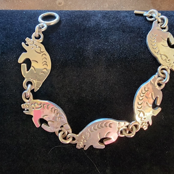 Mexican sterling silver vintage Pig or anteater bracelet great quality