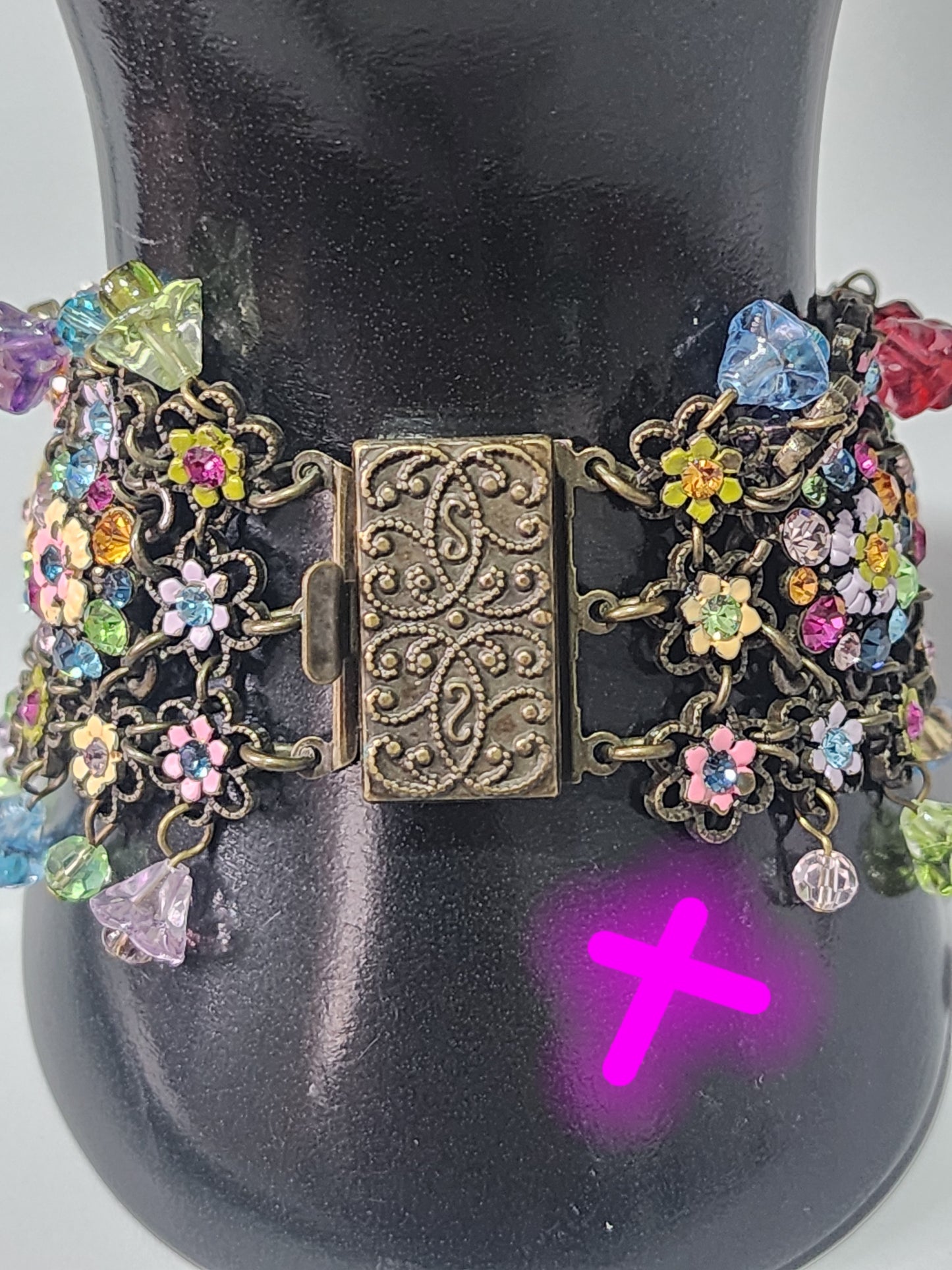 Beautiful floral rhinestone bracelet with dangles