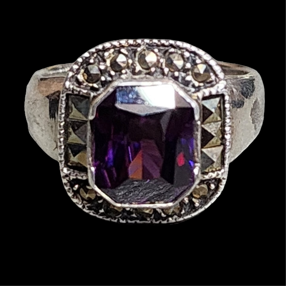 Sterling silver purple stone marcasite ring size 8.5 jewelry