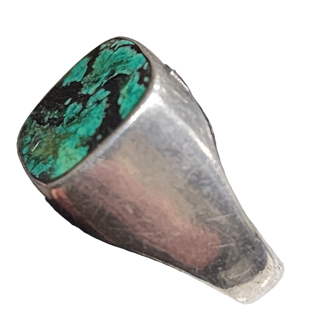 Vintage sterling silver ring made in Israel size 6.5 beautiful green stone