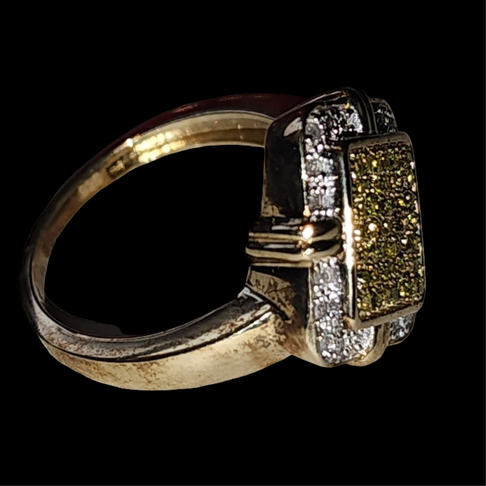 Sterling silver ring with white and yellow diamonds size 6.5