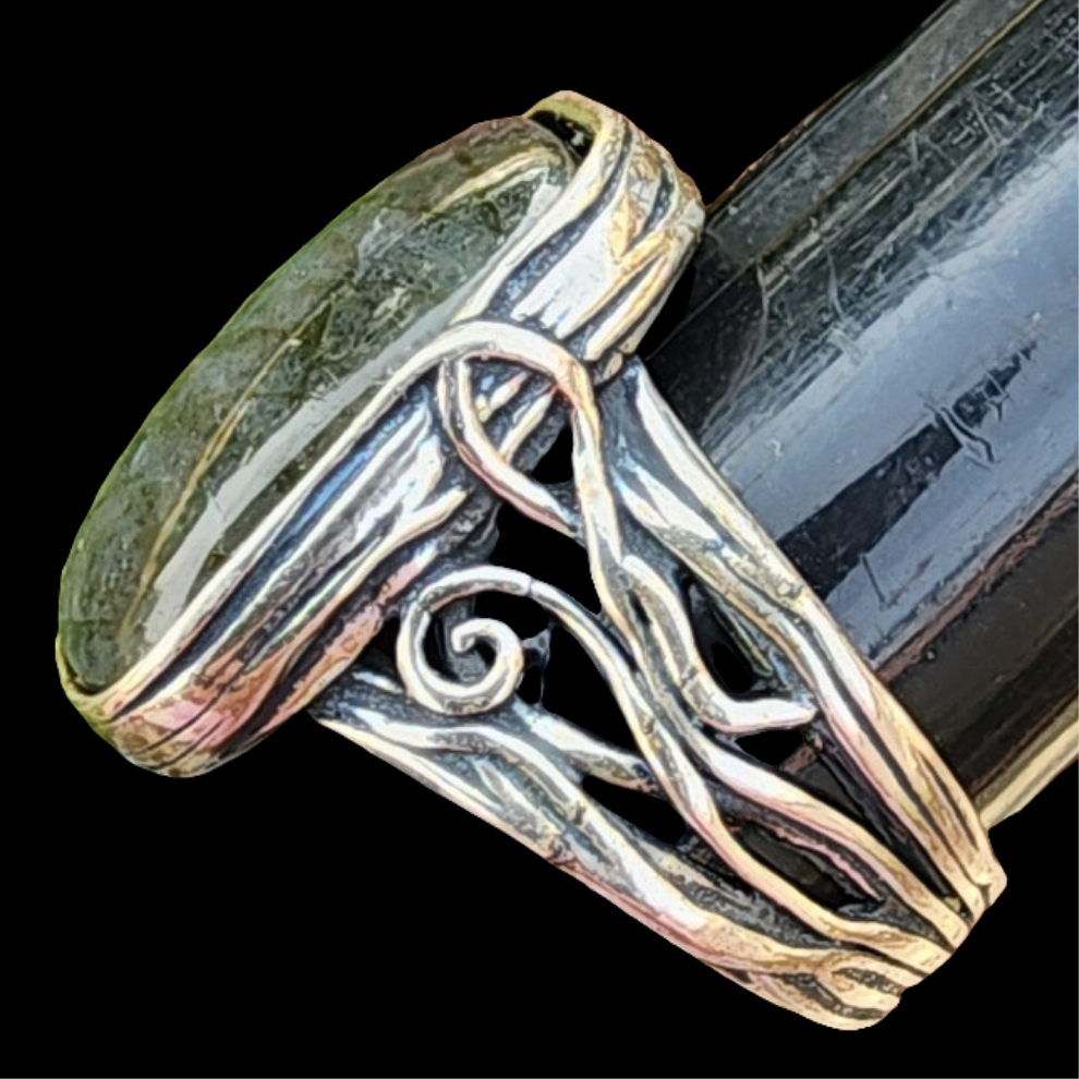 Signed PZ Israel Is sterling silver Labradorite  ring size 9 designer jewelry
