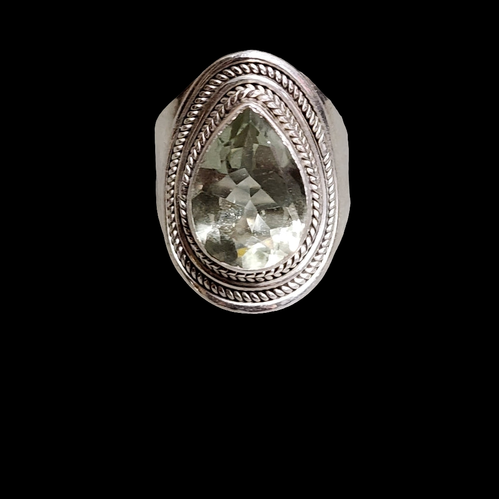 Sterling silver chunky tear drop ring with green stone size 7.25