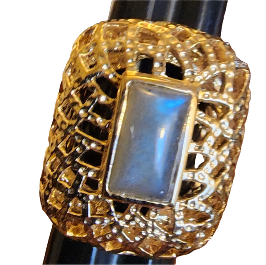 Ballezze Gold tone statement ring chunky size 9