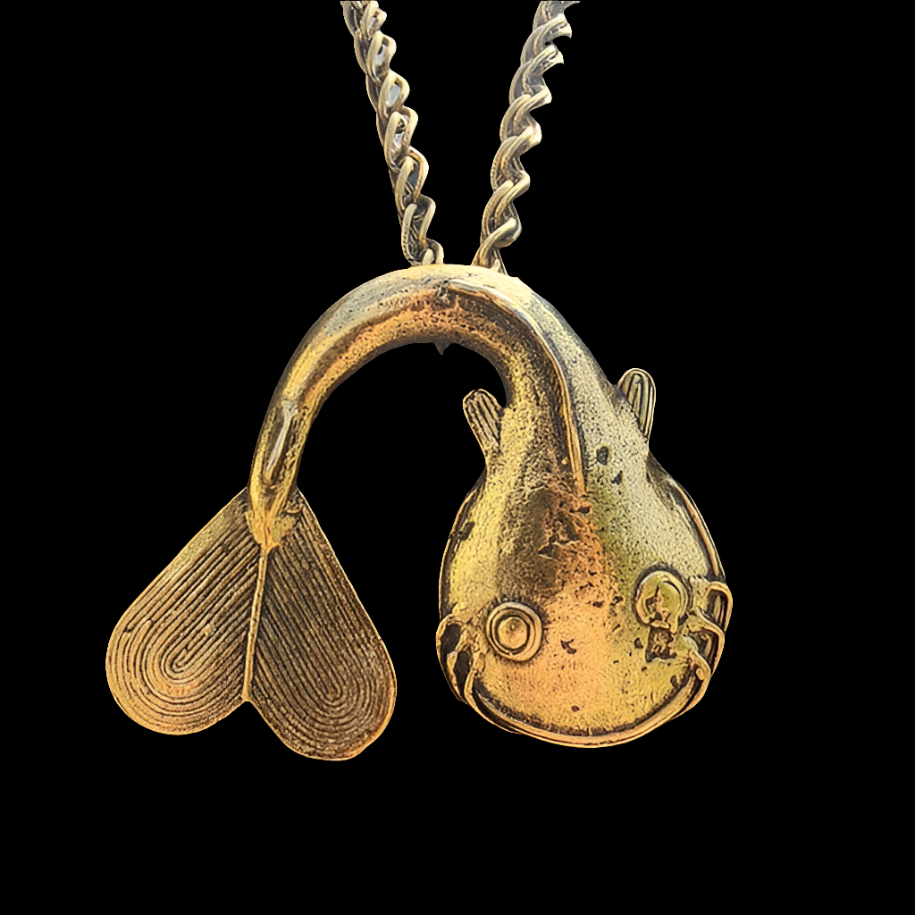 Alva museum replica gold tone catfish fish chunky High fashion necklace