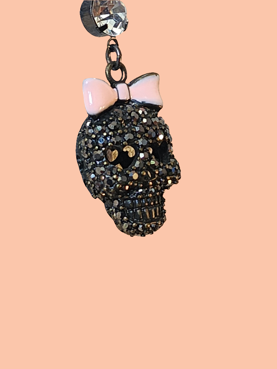 Betsey Johnson rhinestone necklace pendant skull