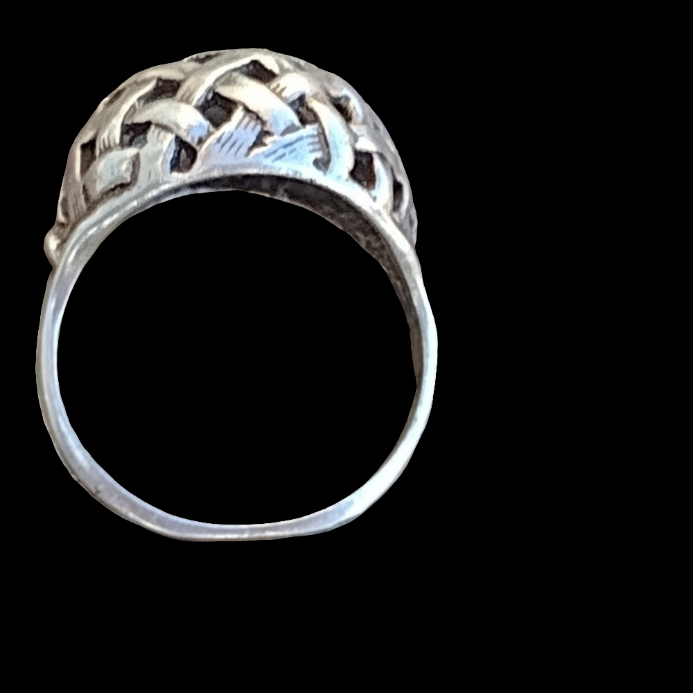 Vintage sterling silver basket weave Dome top ring size 7