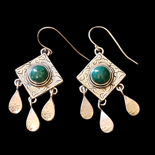 Sterling silver drop dangle fish hook earrings green stone Fine Jewelry PZ Israel