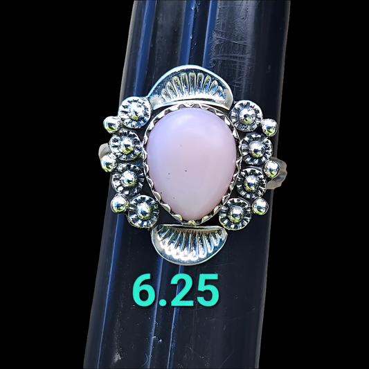 Sterling silver ring with pink stone size 6.25