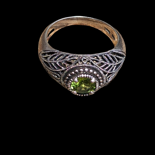 Sterling silver filigree ring with Peridot type Stone size 7.75