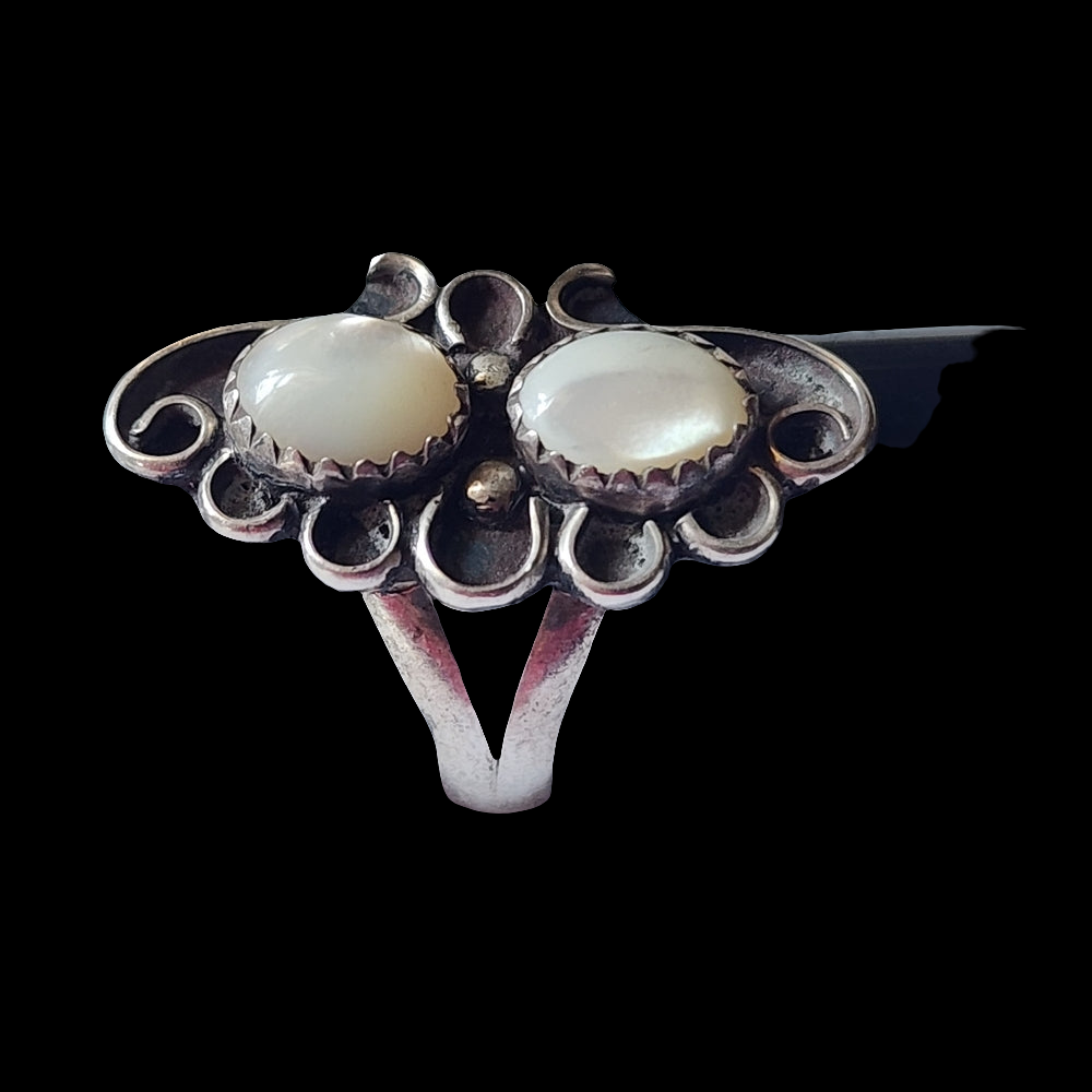 Vintage sterling silver Native American butterfly ring mother of pearl S…