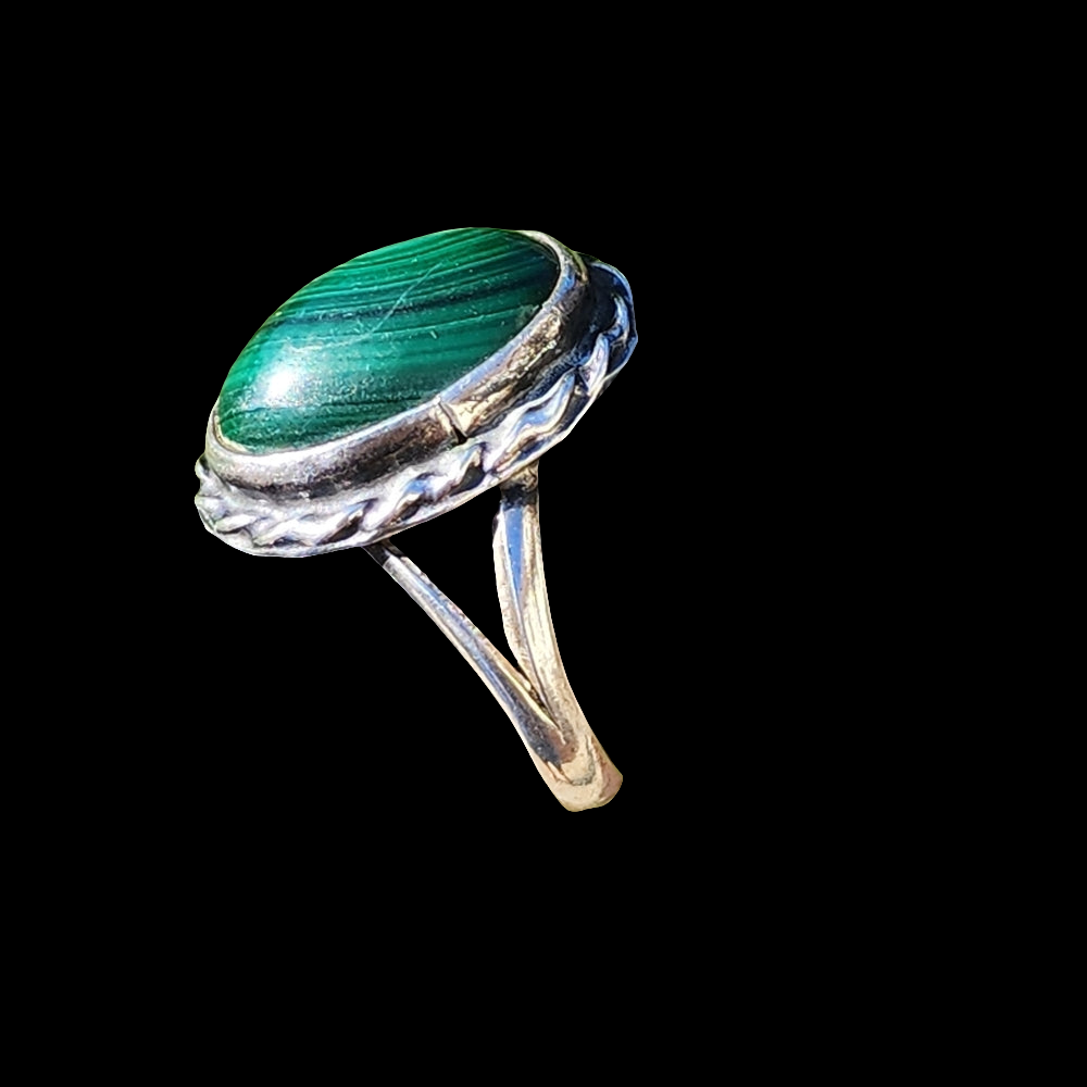 Sterling silver Native American malachite ring size 6.5