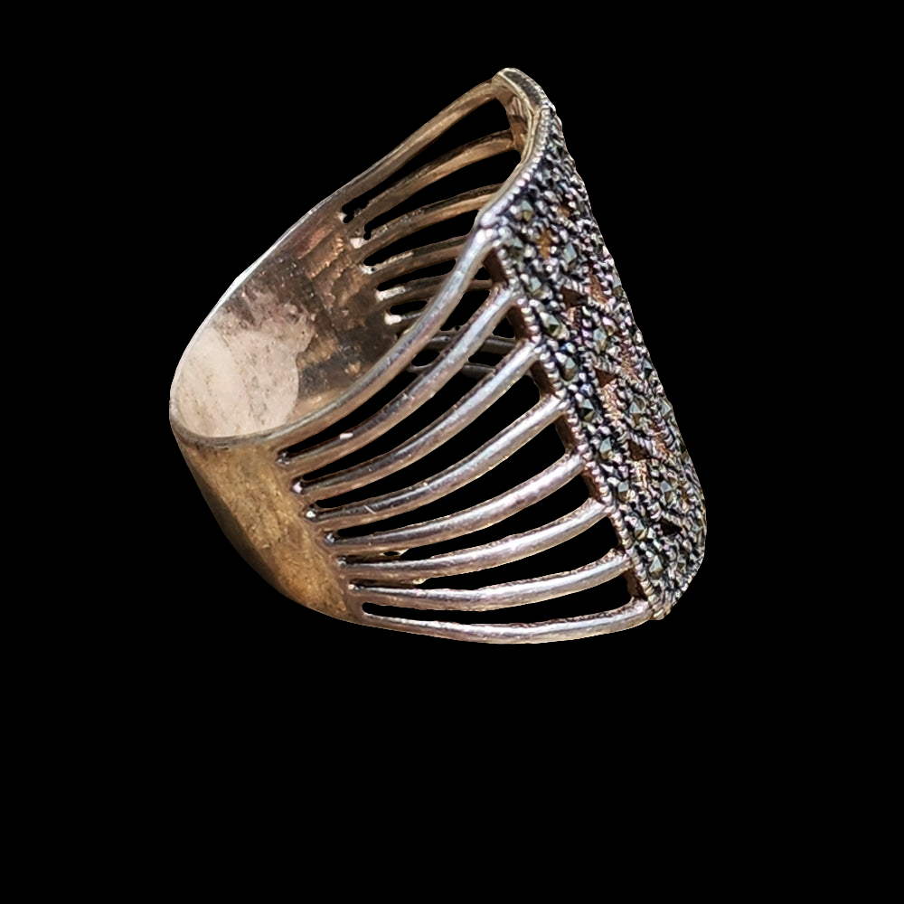 Sterling silver large marcasite ring size 11.5 unisex