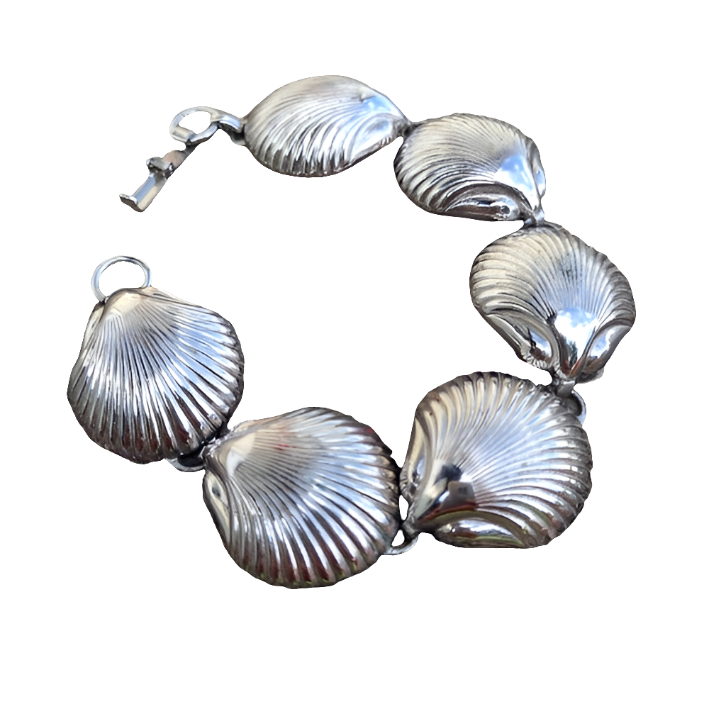 Shell bracelet silvertone about 7.5"