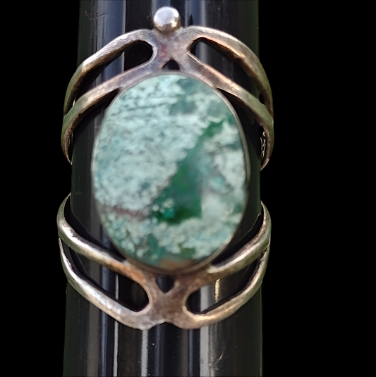 Vintage artist signed Mexican sterling silver ring size 5.75 green stone