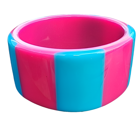 Chunky pink & blue lucite bangle bracelet fashion costume jewelry Barbiecore