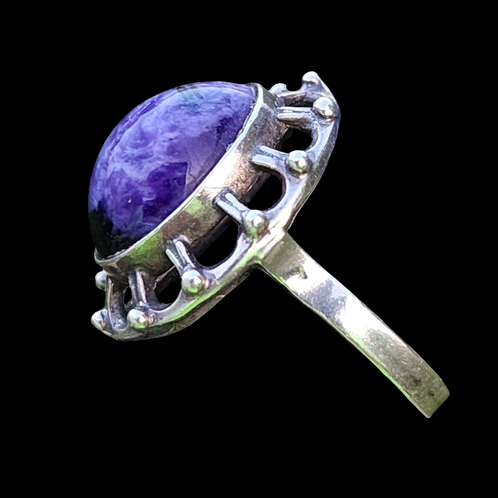 Sterling silver ring with nice Mojave purple type Stone size 6