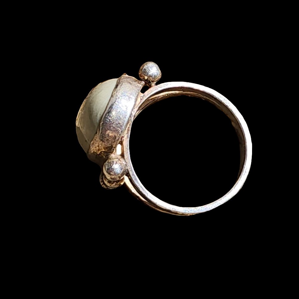 Vintage Sterling silver Native American ring size 6.5 agate?
