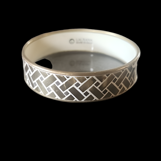 Laurana made in Italy designer fashion costume jewelry bracelet gold white tone