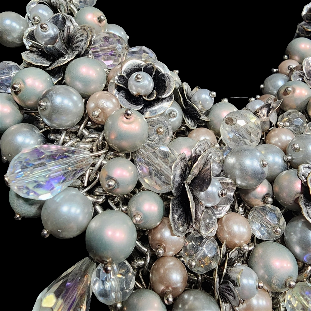 Costume fashion statement jewelry bib necklace pearl flowers Floral chunky