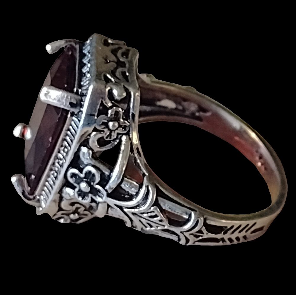 Sterling silver ornate ring with Red Ruby color stone size 5.5 Fine Jewelry