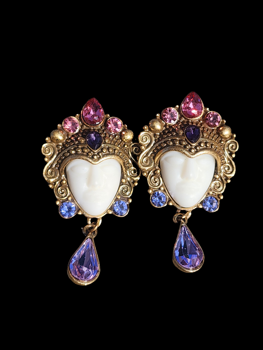 Pierce earrings with Sajen Style face & gemstones
