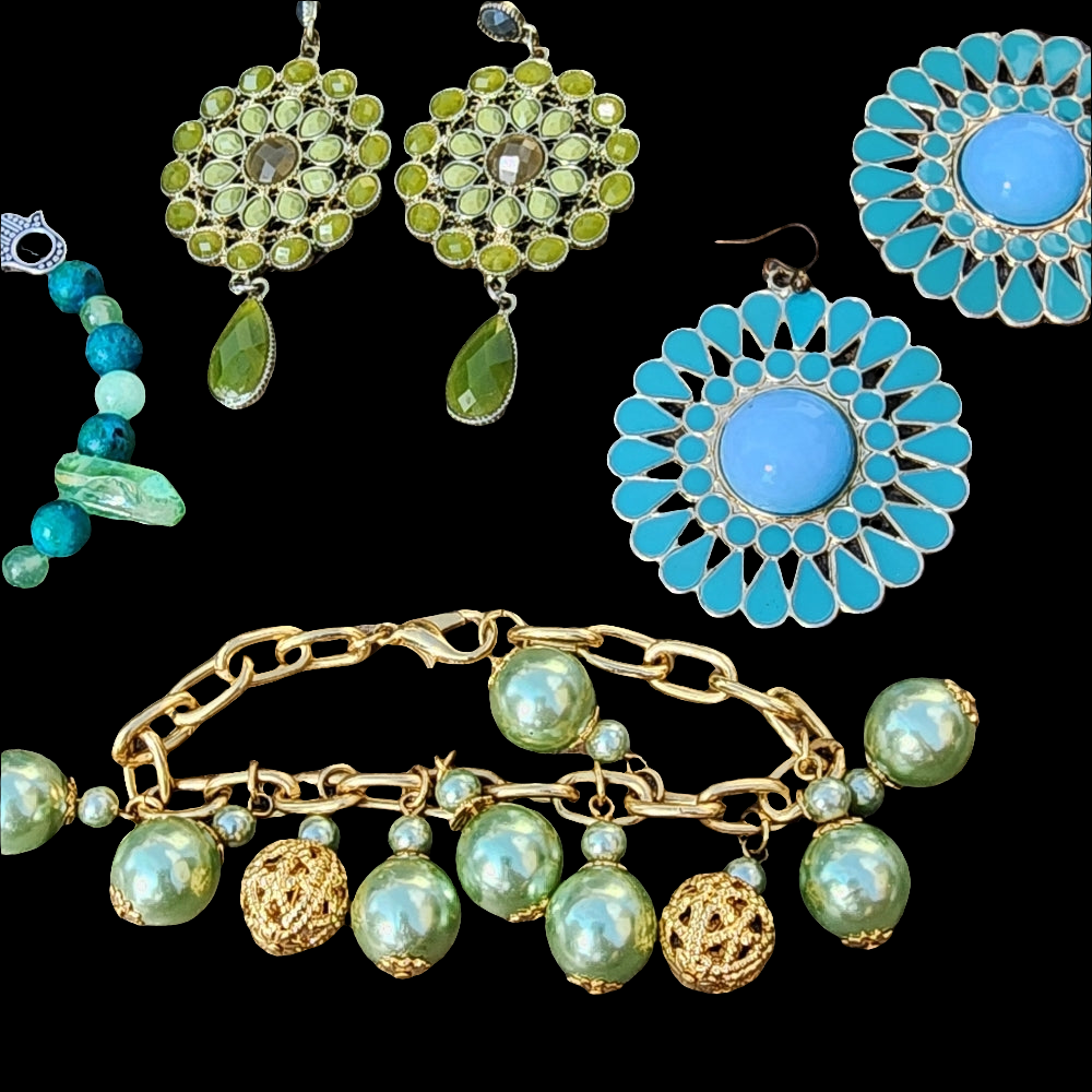 Six piece lot of costume fashion jewelry earrings pierced ears necklace bracelet