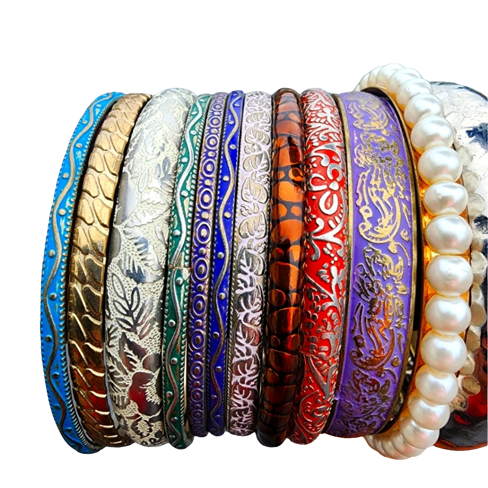 Lot of 40 bangle bracelets jewelry resale wear silver and gold tone