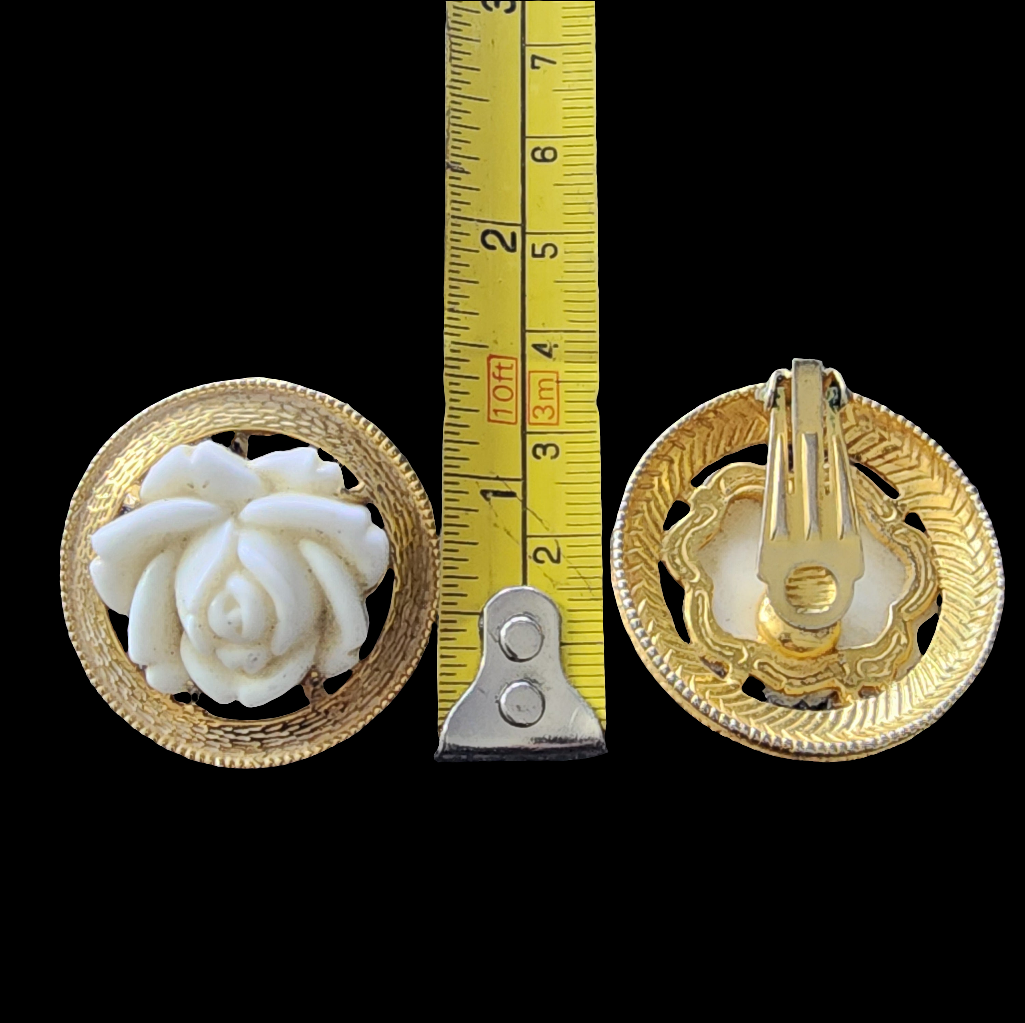 Gold Tone carved flower clip on earrings Fashion jewelry