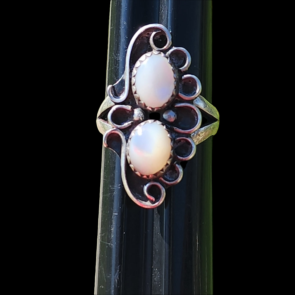 Vintage sterling silver Native American butterfly ring mother of pearl S…