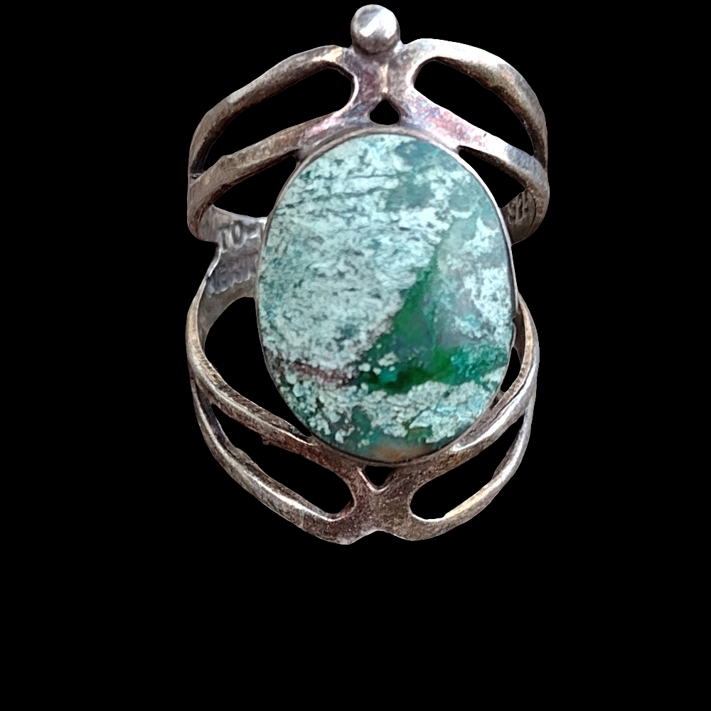 Vintage artist signed Mexican sterling silver ring size 5.75 green stone