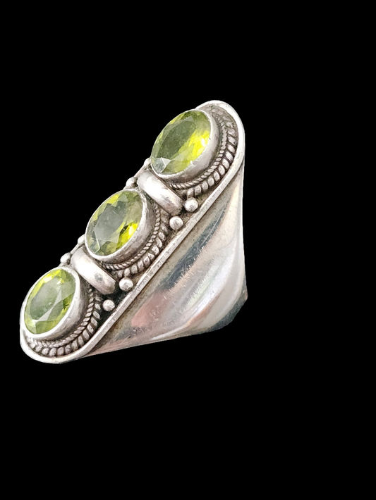 Sterling silver peridot ring size 8