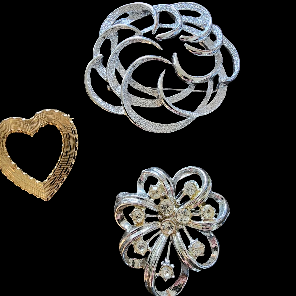 Costume jewelry bundle lot gold silver ton brooches scarf pin some signed