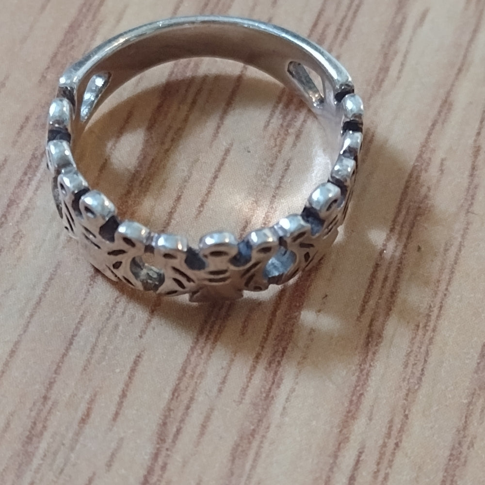 Sterling silver ring with angels size 7