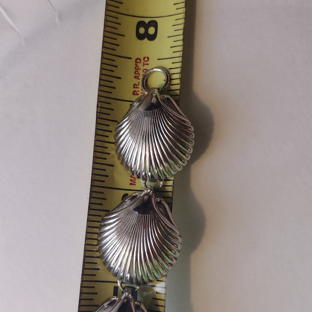 Shell bracelet silvertone about 7.5"