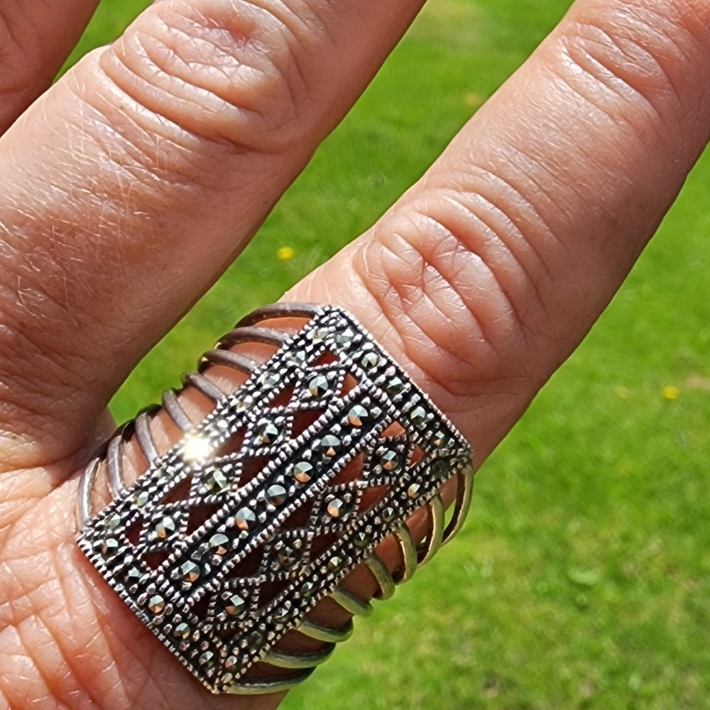 Sterling silver large marcasite ring size 11.5 unisex